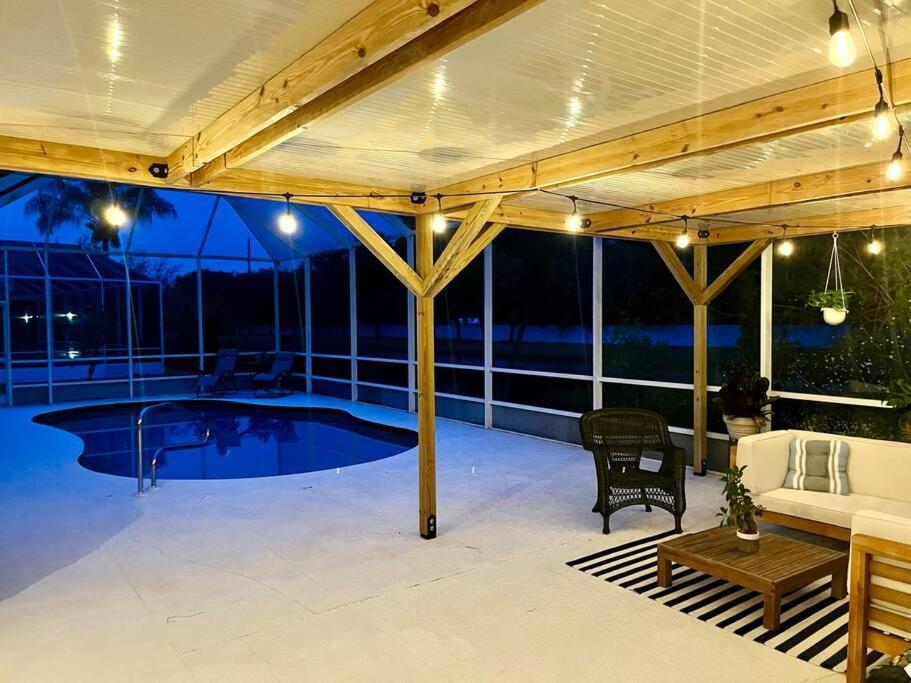 Sandy Oasis 5 Bedroom With Pool Sarasota Bradenton Exterior photo